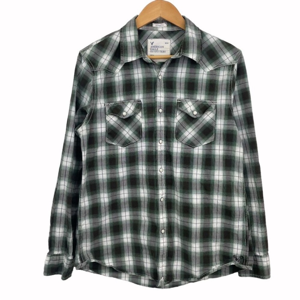 American Eagle Green and Black Button Down Pearl Snap Shirt